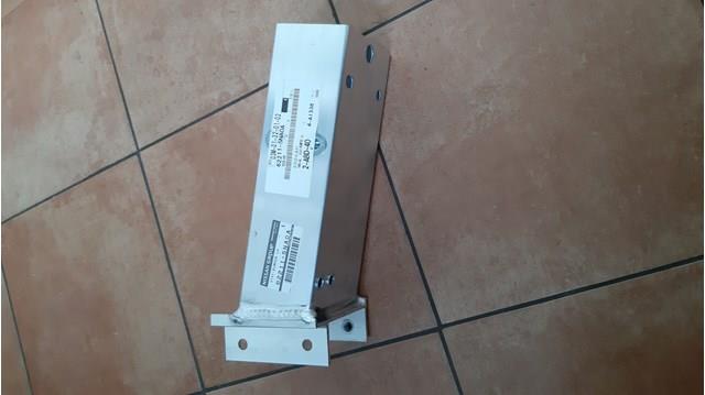 Soporte del refuerzo del parachoques delantero 622115NA0A Nissan/Infiniti