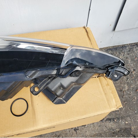 Comprar 8118533D71 Toyota Faro delantero izquierdo