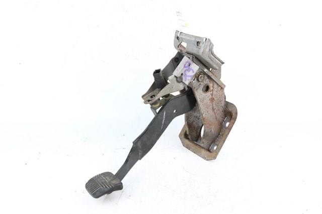 465018H805 Nissan pedal de freno