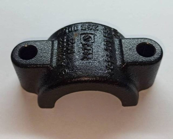 Soporte de fijación del estabilizador delantero Mercedes A9703230021