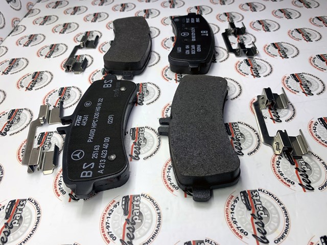 Pastillas traseras de freno Mercedes A0004203304 precio, desde 53,21 EUR