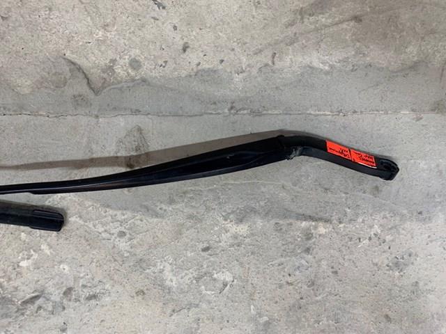 Brazo del limpiaparabrisas, lavado de parabrisas, luna delantera Jeep Compass (MP)