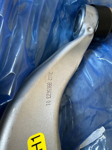 Brazo inferior izquierdo de la suspensión delantera BMW 31108865623 precio, desde 200,70 EUR