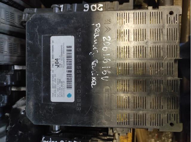Caja fusibles Peugeot/Citroen 9651197680 precio, desde 65,34 EUR