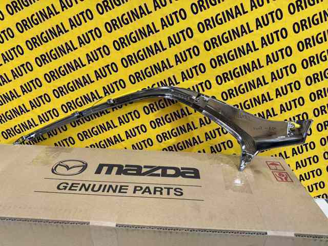 Moldura de parachoques delantera izquierda D10J507K0C Mazda