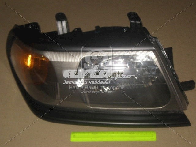Faro derecho TYC 20B323A56B