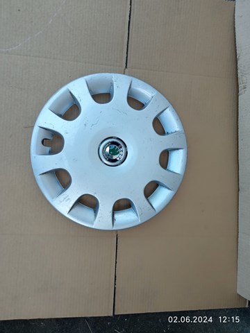 Tapacubos de ruedas VAG 1U0601147E