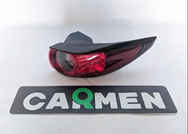 Comprar KB8M51150F Mazda Piloto trasero exterior derecho