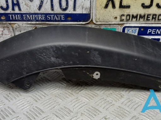 TK4850361 Mazda Moldura derecha del parachoques trasero