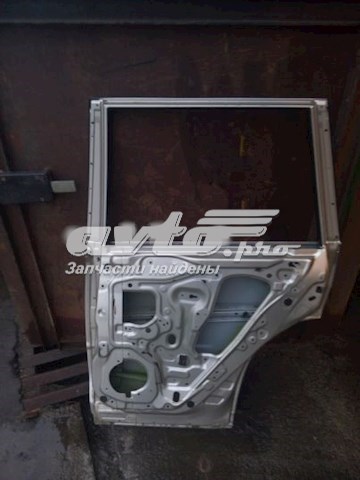 H210MJG0MB Nissan puerta trasera derecha