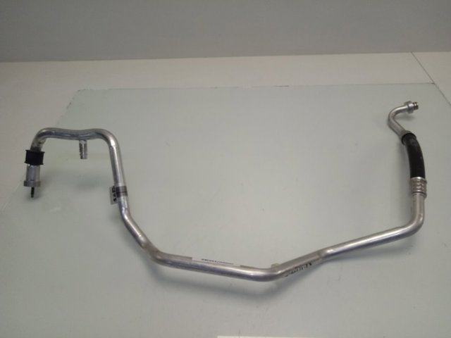 Manguera de aire acondicionado de condensador a evaporador 9831702180 Peugeot/Citroen