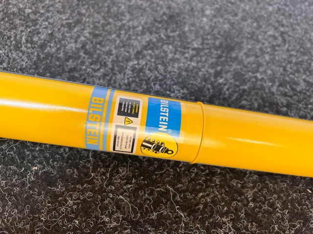 Amortiguador delantero izquierdo 24326421 Bilstein