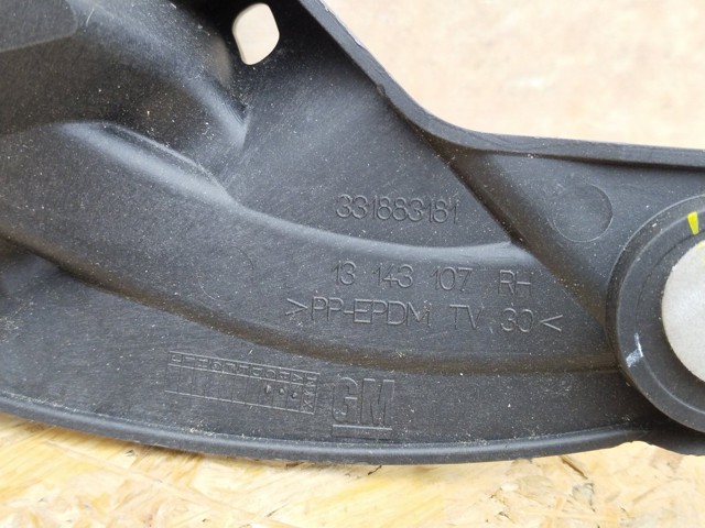 13143107 General Motors Soporte del paragolpes trasero derecho
