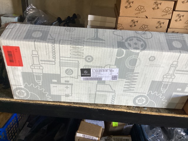 Rejilla del capó Mercedes A9108360500 precio, desde 29,69 EUR