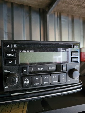 961802E800 Hyundai/Kia Radio AM/FM universal