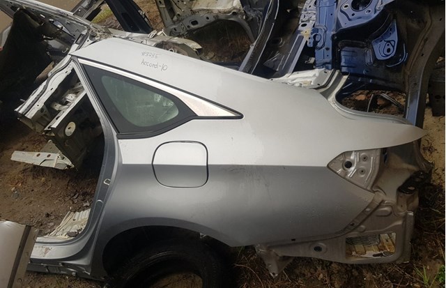 04646TVAA01ZZ Honda Aleta trasera izquierda