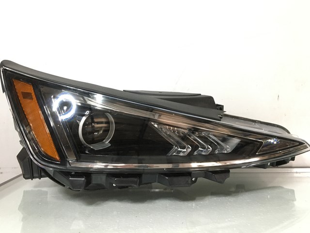 92102F3500 Market (OEM) faro derecho