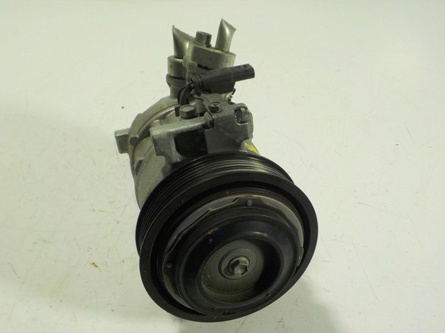 Compresor de aire acondicionado A0008300302 Mercedes