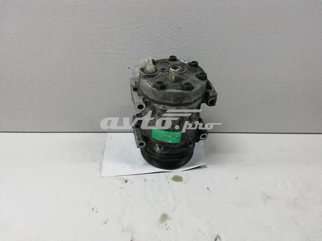Compresor de aire acondicionado 8200040681 Renault (RVI)