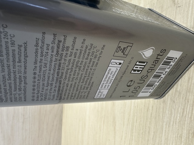 Comprar A000989560509 Mercedes Liquido de frenos