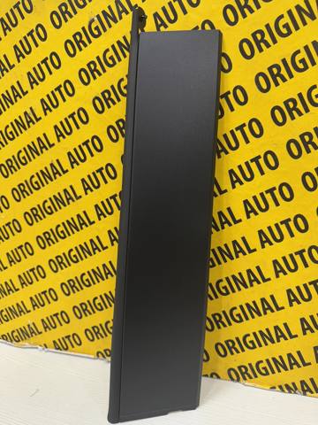 KB7W50M40B Mazda Moldura vertical de puerta trasera izquierda