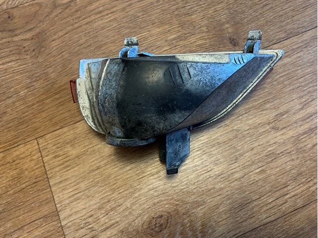 Piloto parachoques trasero derecho Renault (RVI) 265800001R precio, desde  