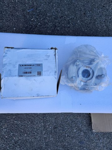 Buje de rueda Land Rover LR137488