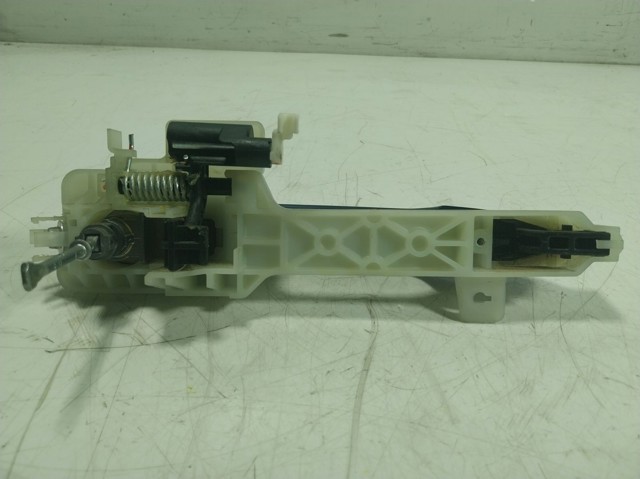 82651G5000 Hyundai/Kia Soporte de manija exterior de puertas izquierdas