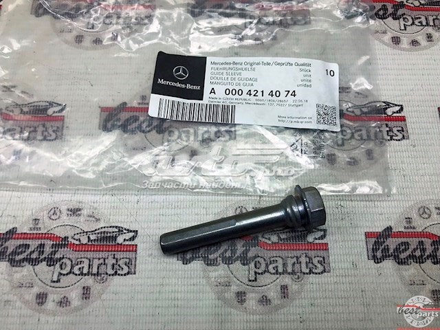 Guía de la pinza delantera MERCEDES A0004214074