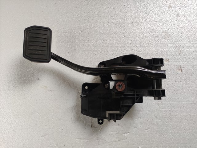 Soporte de pedales Tesla 104469100D