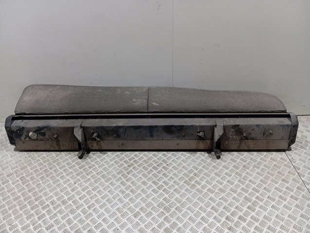 500356844 Iveco Defensa trasero