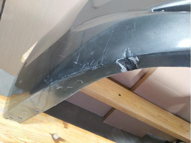 5215905906 Toyota Defensa trasero