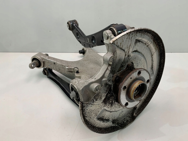 Muñón de eje, cuerpo del eje, trasero izquierdo  Volvo 31658319