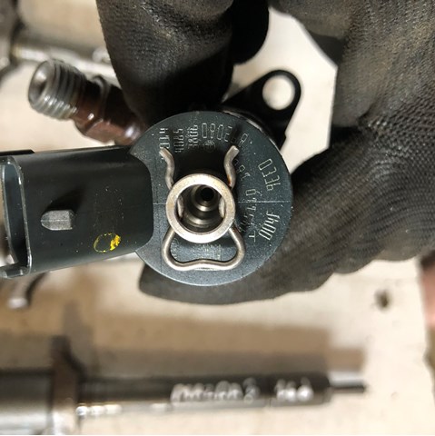 Inyector-bomba Bosch 445110259