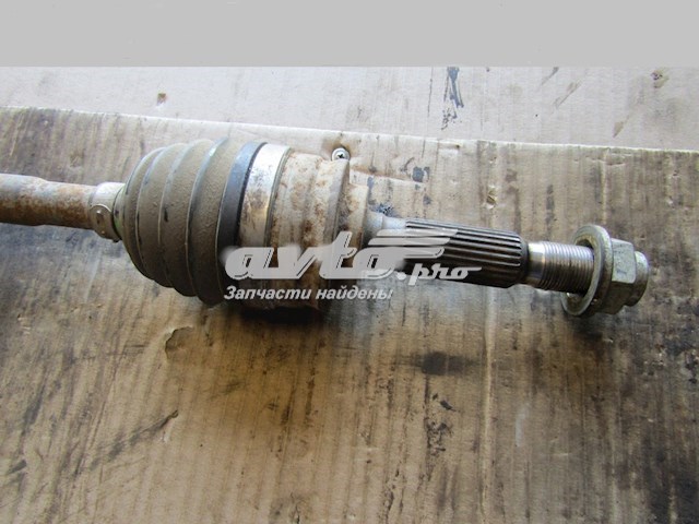 3815A764 Mitsubishi Semieje delantero derecho