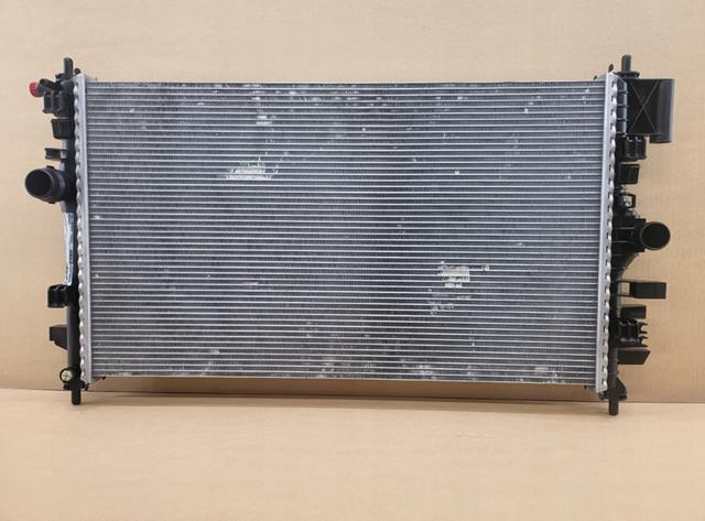 Radiador de água General Motors 13241725