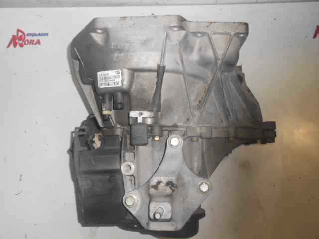 2N1R7002EB Mazda Transimisión manual