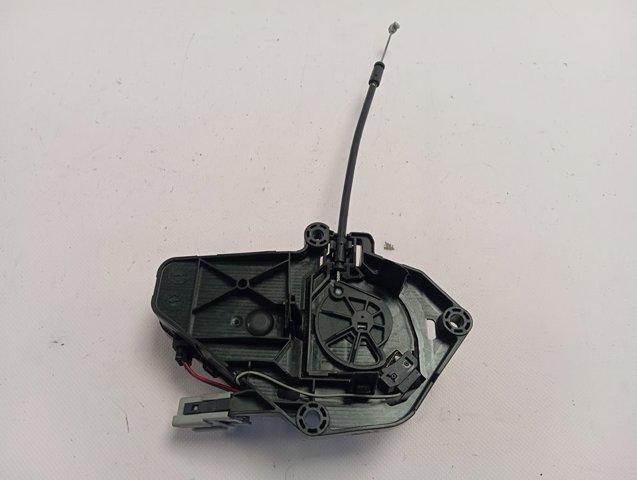 Cerradura de puerta trasera Volvo 30784562