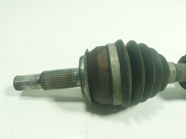 Semieje delantero izquierdo Renault (RVI) 391015656R