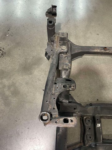 Subchasis delantero soporte motor Land Rover LR152444 precio, desde 439,68 EUR