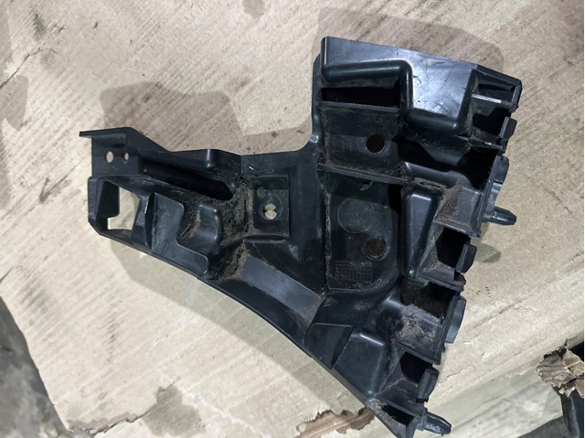31425463 Volvo Soporte de parachoques delantero