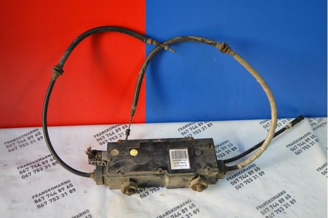 Módulo del freno de estacionamiento electromecánico 7701210016 Renault (RVI)