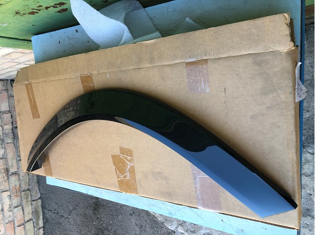 Aletín guardabarros trasero derecho Mercedes A1678800205