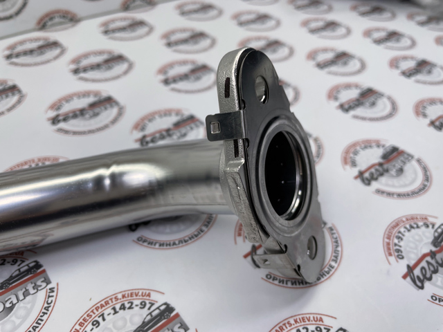 Tubo del sistema de recirculación de gases de escape EGR 32225133 Volvo