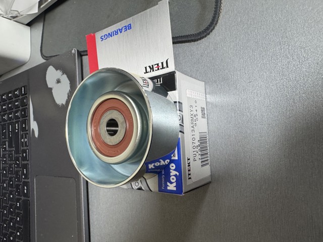 Polea inversión / guía, correa poli V PU107013ARMXY3 Koyo