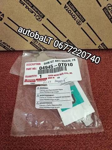 Comprar 049450T010 Toyota Chapa antirruido de fijación de la pastilla de freno delantera