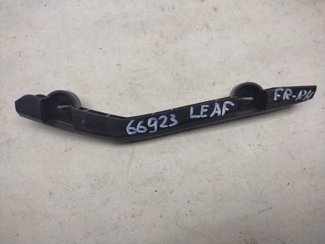Comprar 622243NK0A Nissan/Infiniti Soporte de parachoques delantero derecho