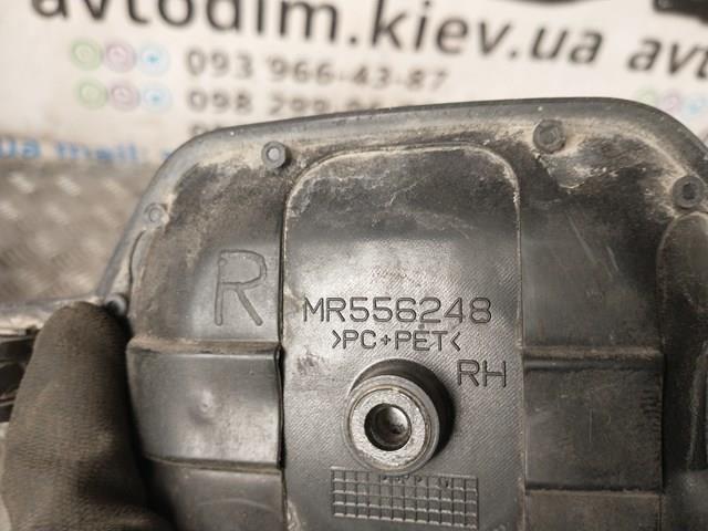 Manija exterior derecha de puerta delantera MR556248 Mitsubishi