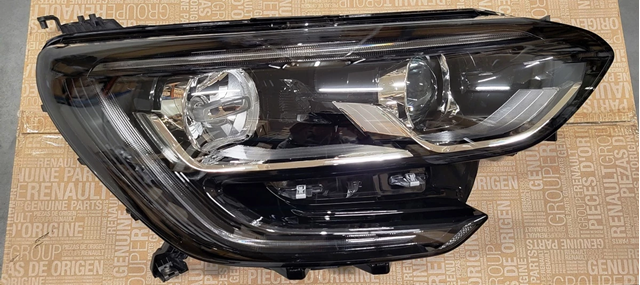 Faro delantero derecho Renault (RVI) 260106878R