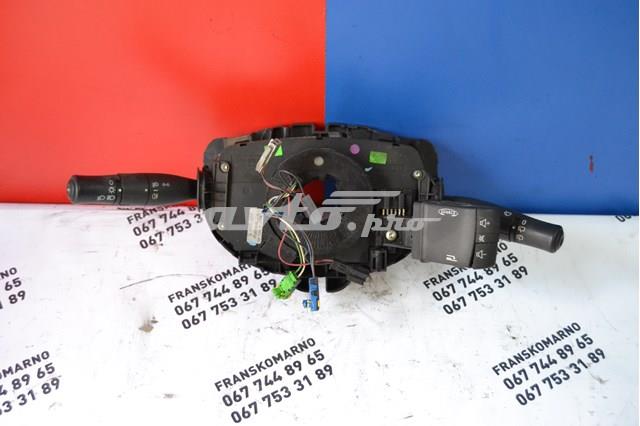 Conmutador columna dirección 8200213761 Renault (RVI)